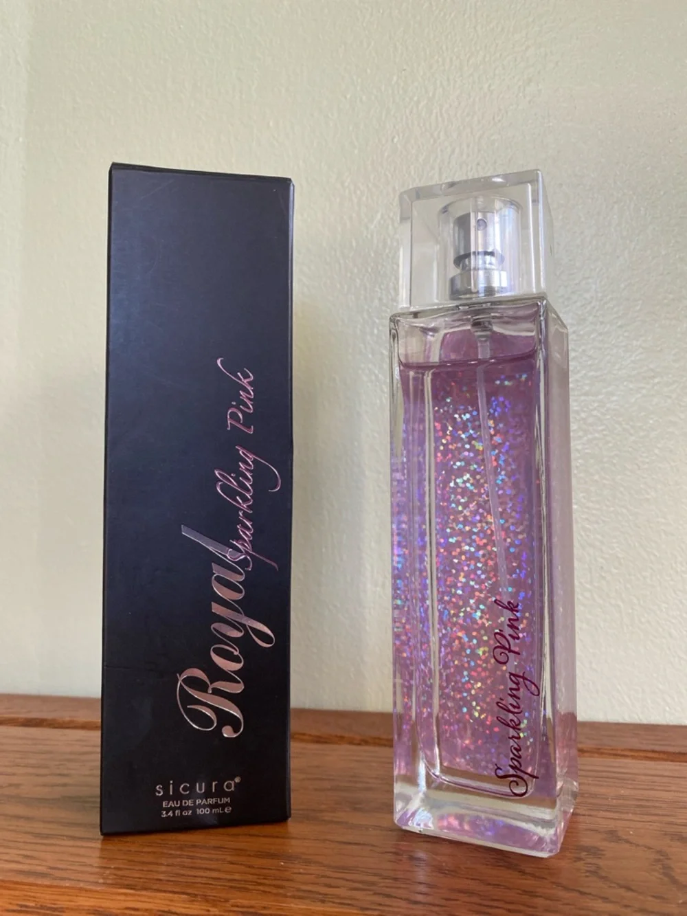 Royal Sparkling Pink Glitter Bottle Sicura